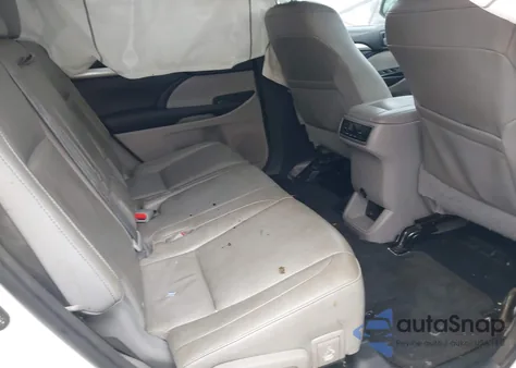 2016 Toyota Highlander Xle V6 z USA, uszkodzony, nr VIN 5TDJKRFH4GS306724